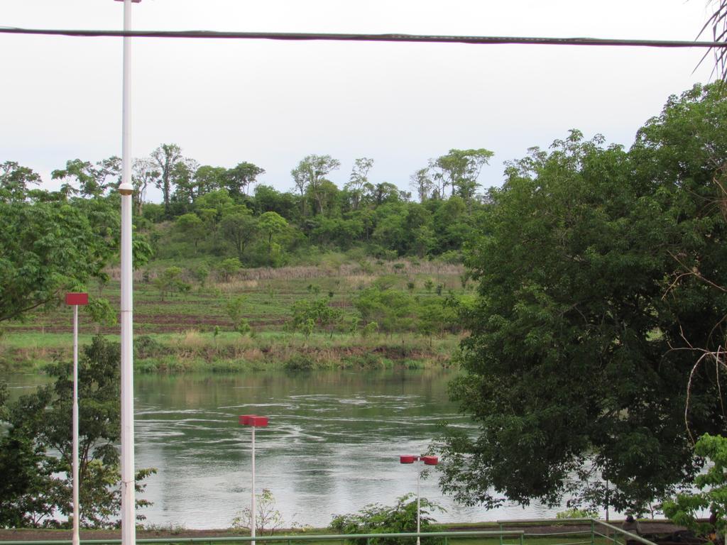 Pousada Beira Rio Итумбиара Екстериор снимка